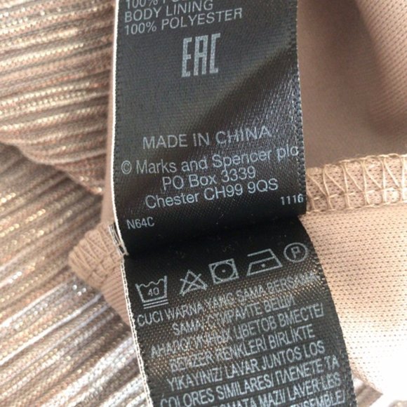 M&S.  light gold shimmering long skirt - Picture 6 of 7